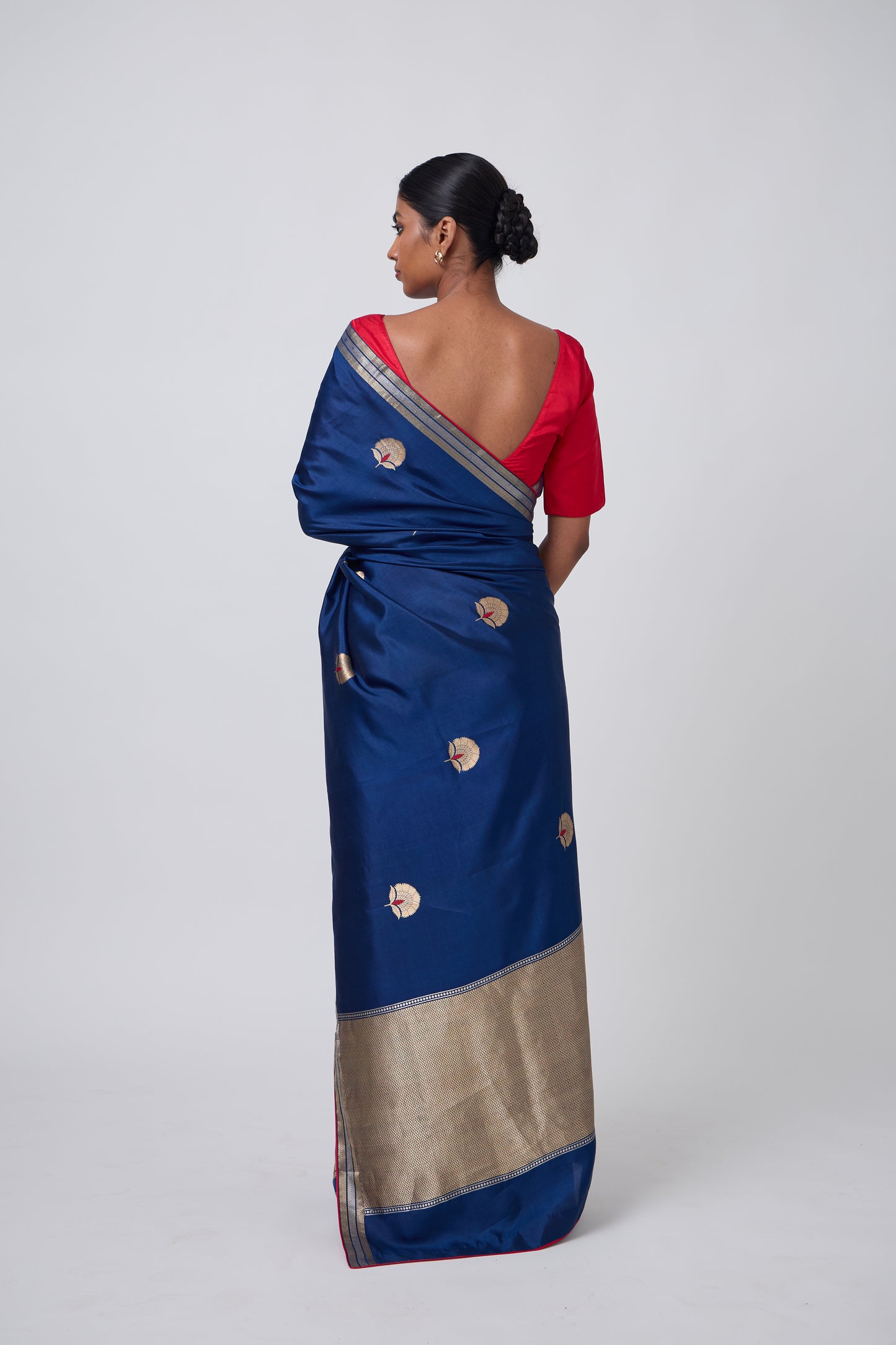 Booti -Navy Blue Silk Saree