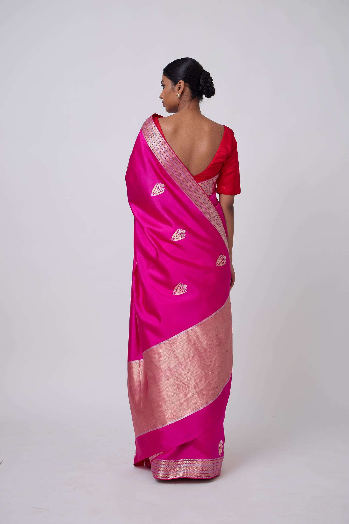 Booti - Rani Silk Saree