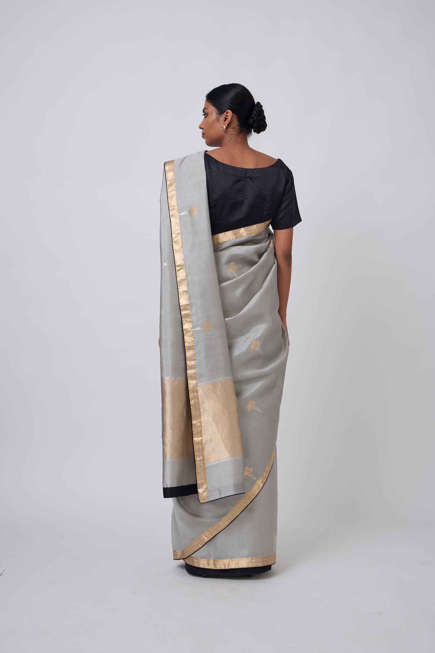 Booti - Grey Silk Saree