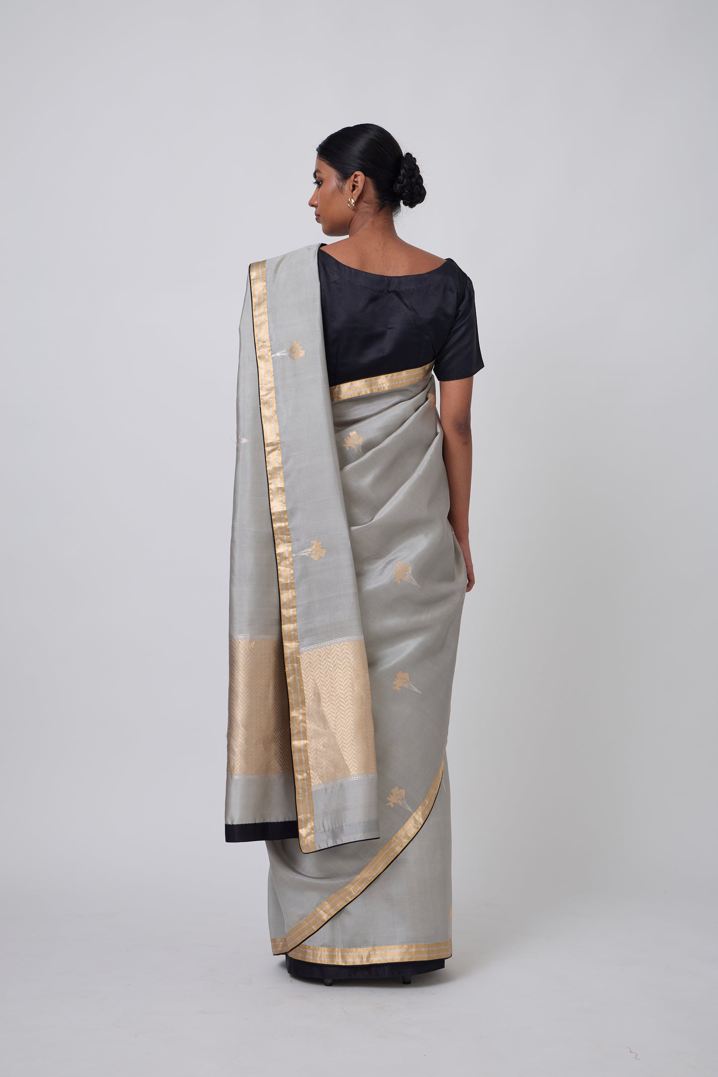 Booti - Grey Silk Saree