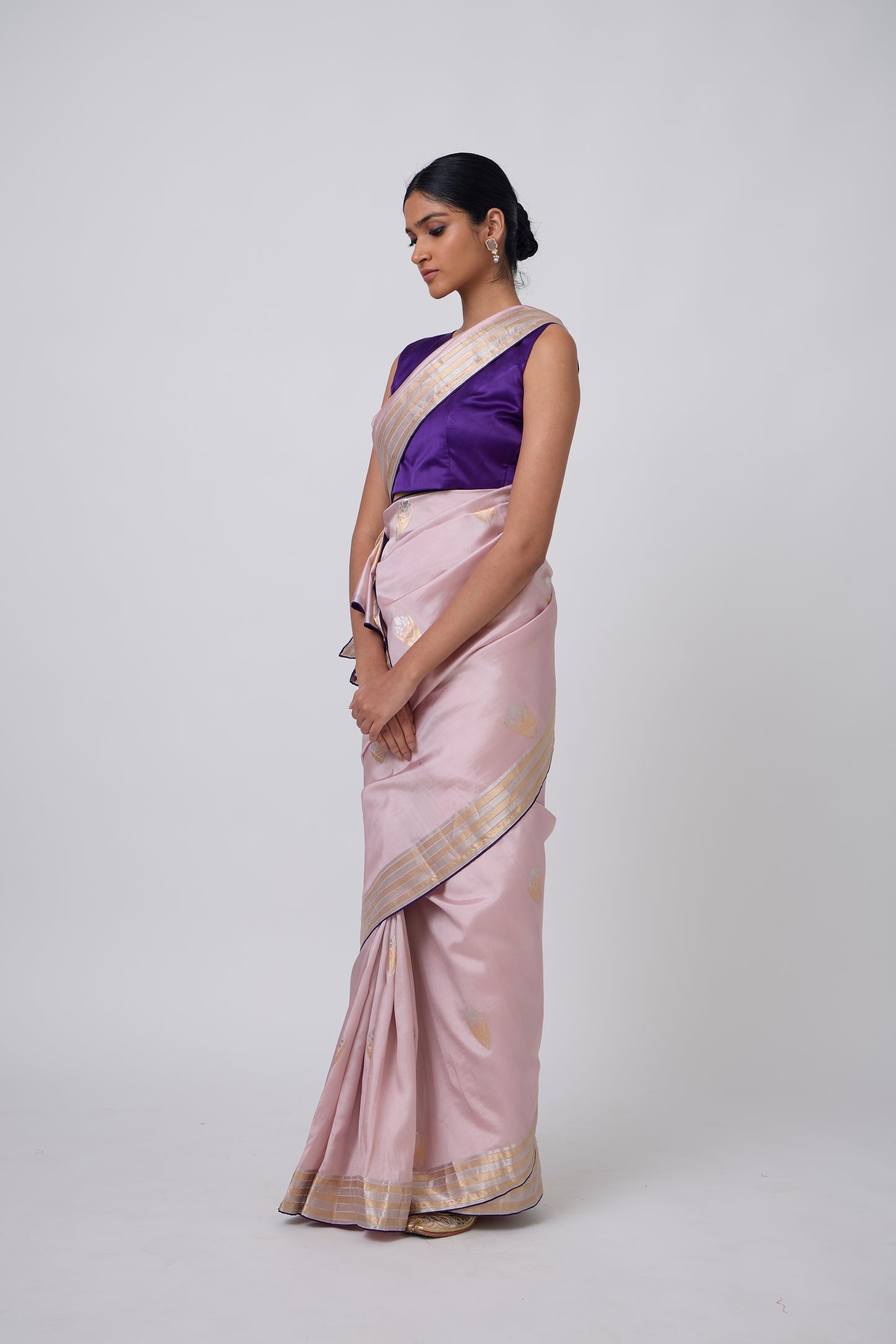 Booti - Mauve Silk Saree