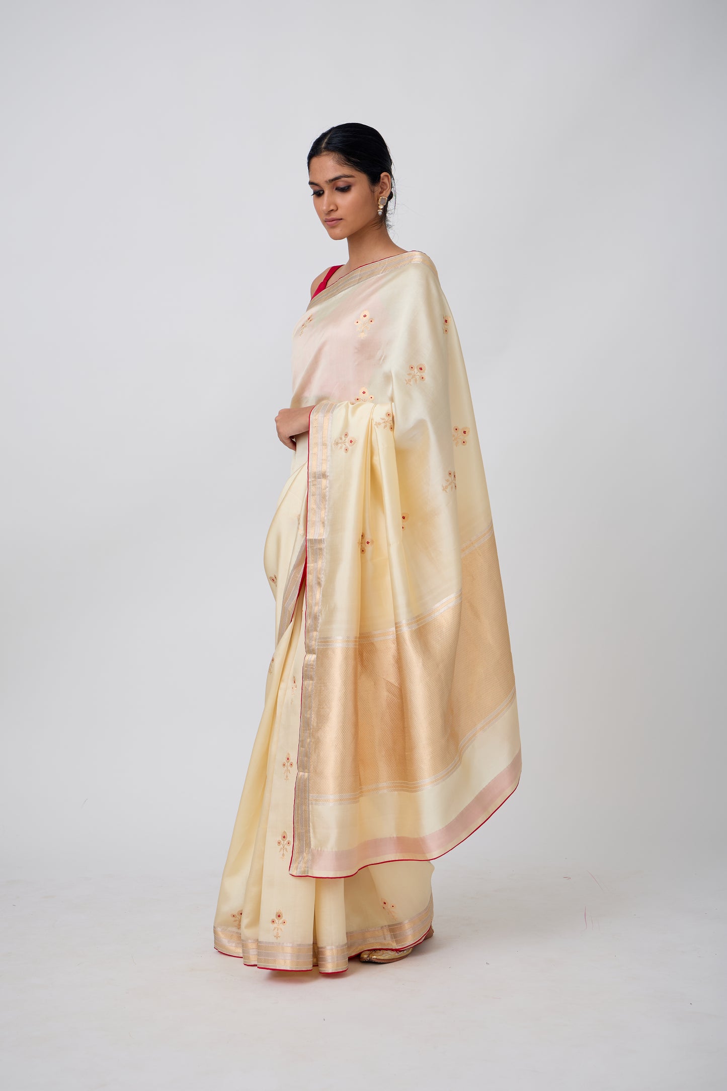 Booti - Beige Silk Saree