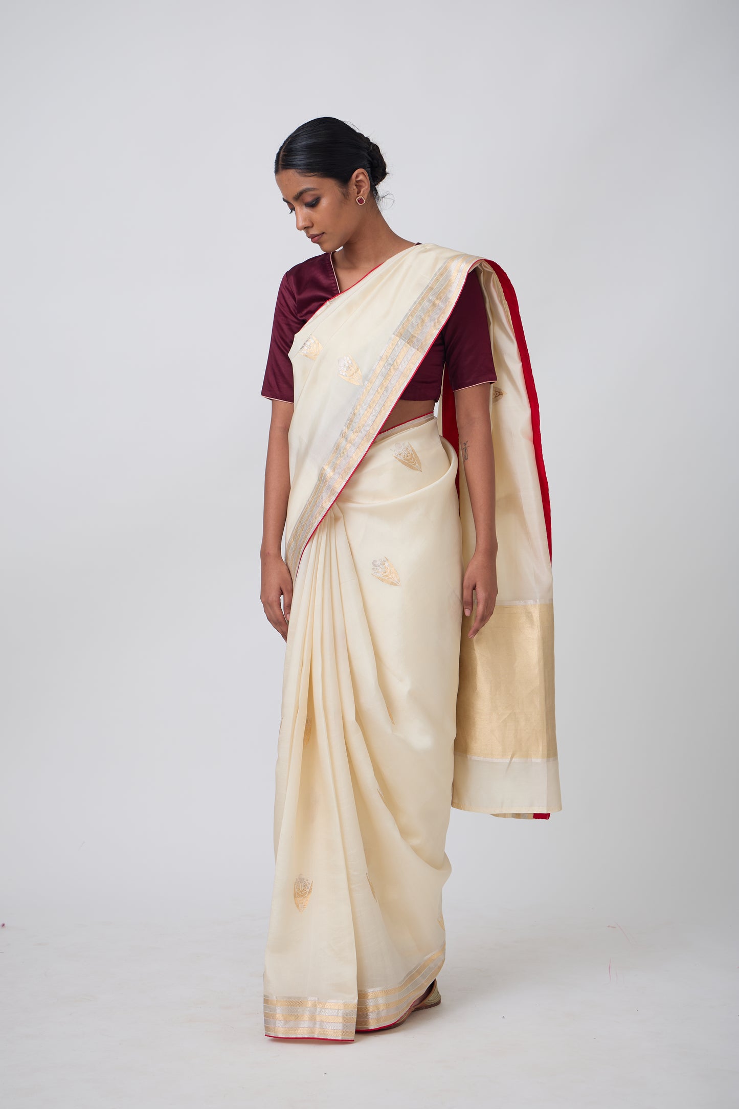 Booti - Beige Silk Saree