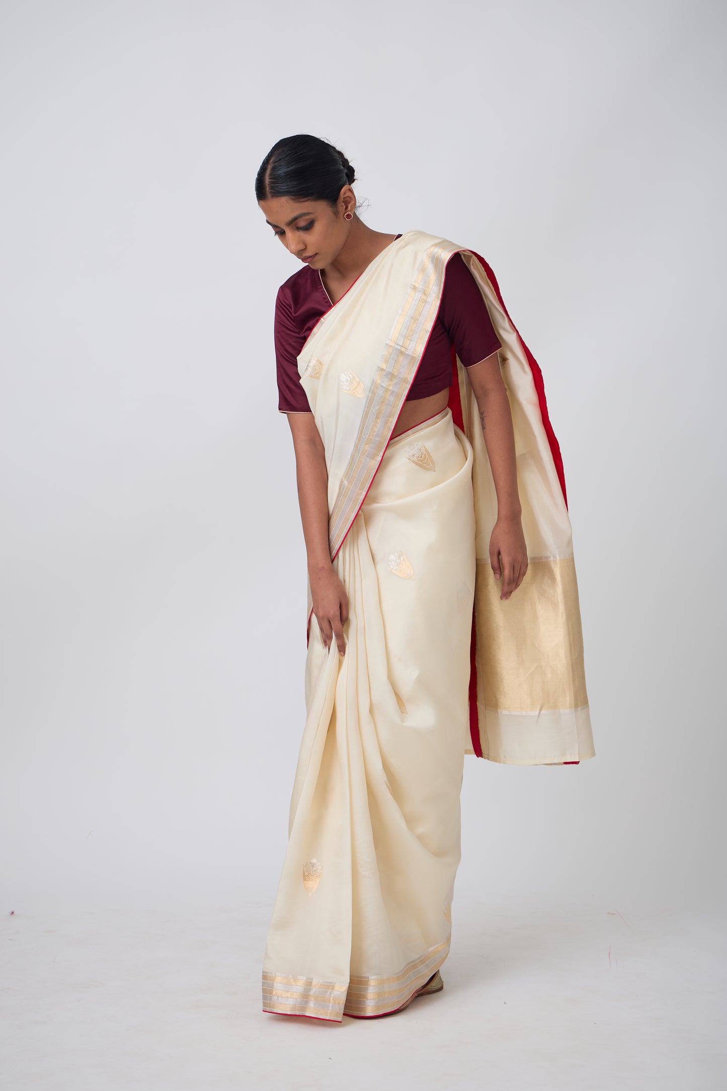 Booti - Beige Silk Saree