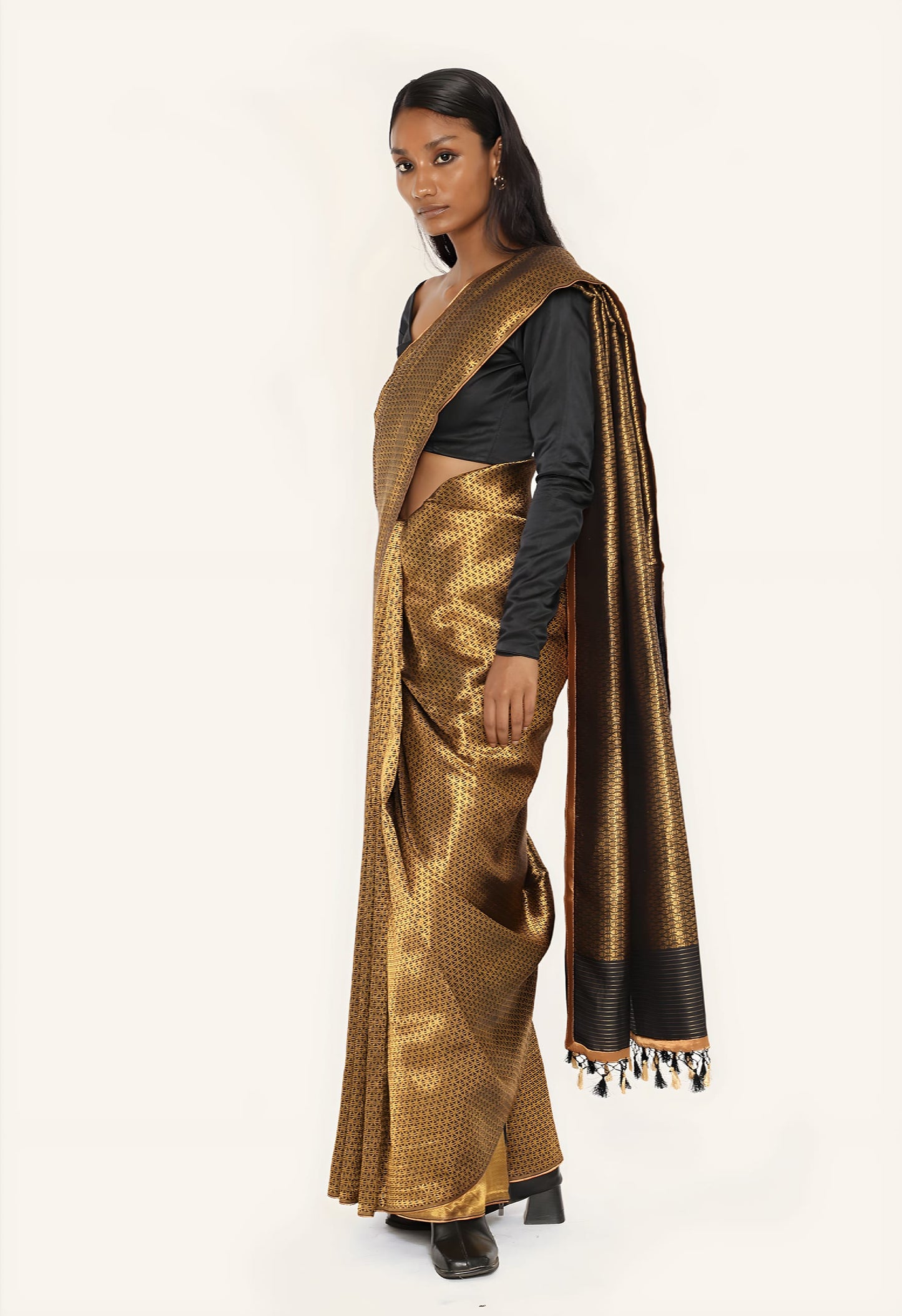 Dhari - BLACK GOLD JARI METALIC