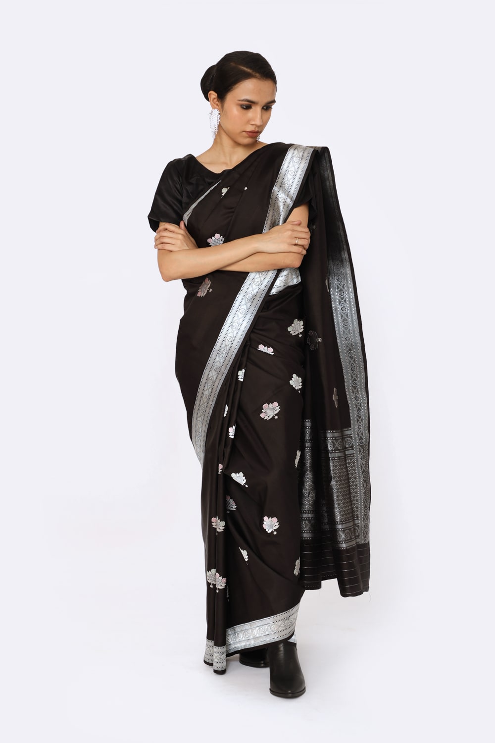 WANYA - Black Saree