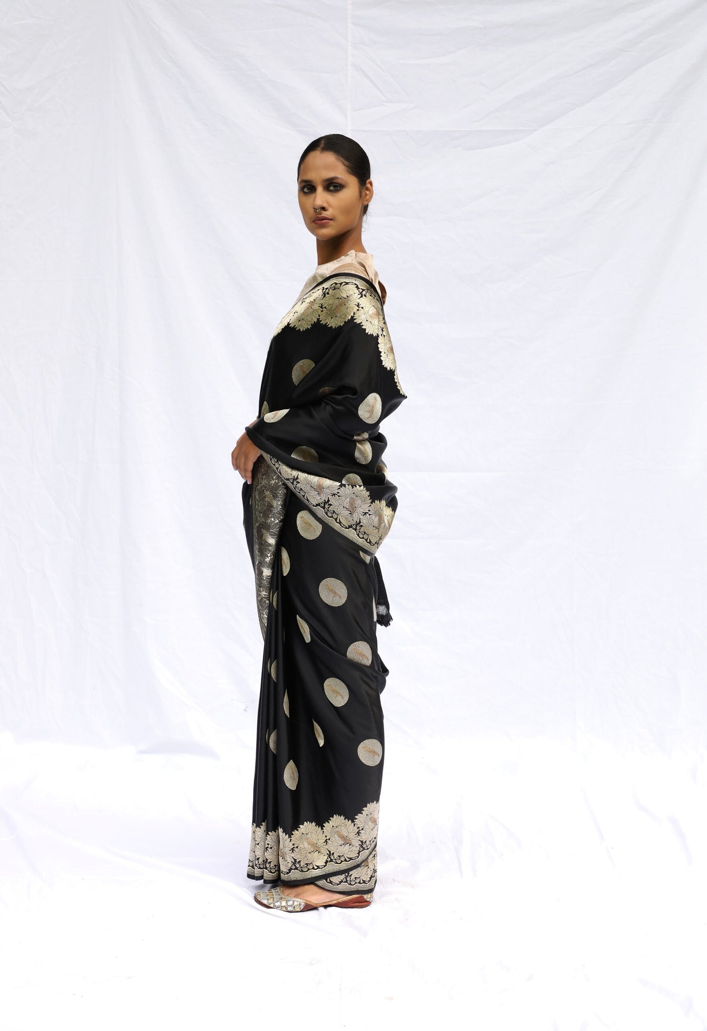 AGILA-BLACK SAREE