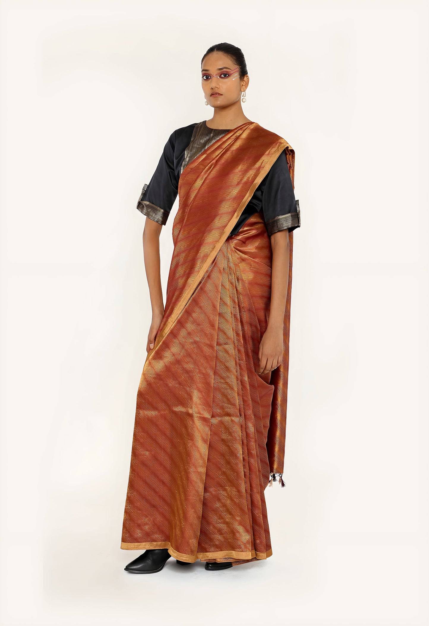 Dhari - Lakir Jaal Saree