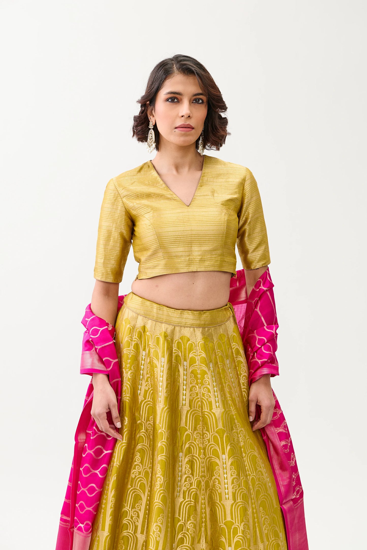 Aatishi Lehenga