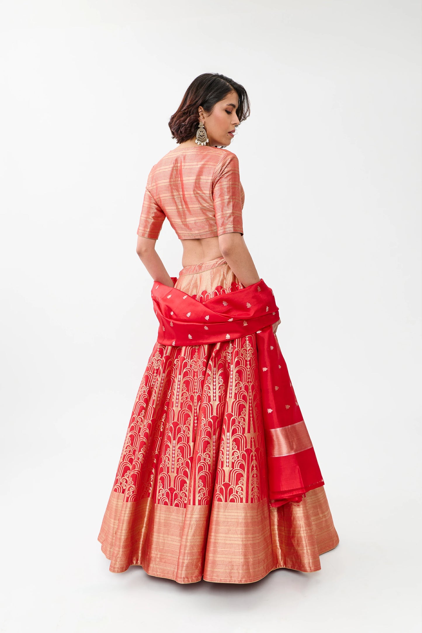 Aatishi Lehenga