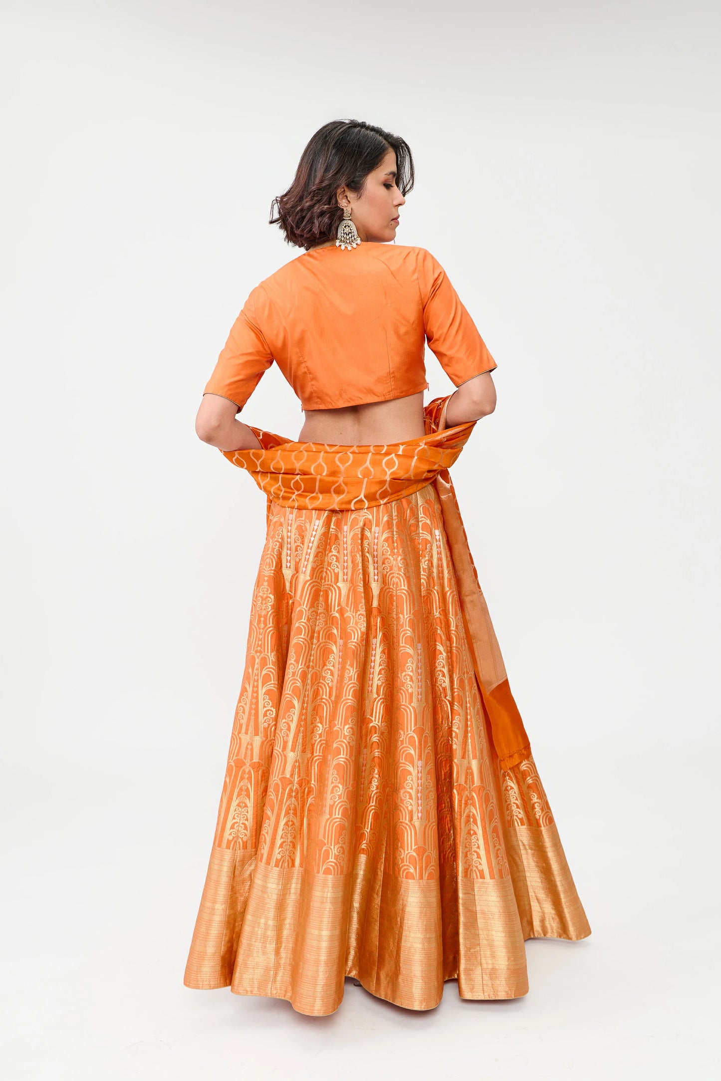 Aatishi Lehenga