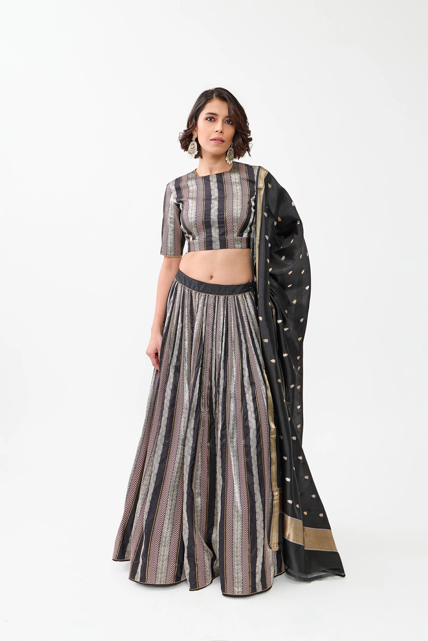 Dhari Lehenga