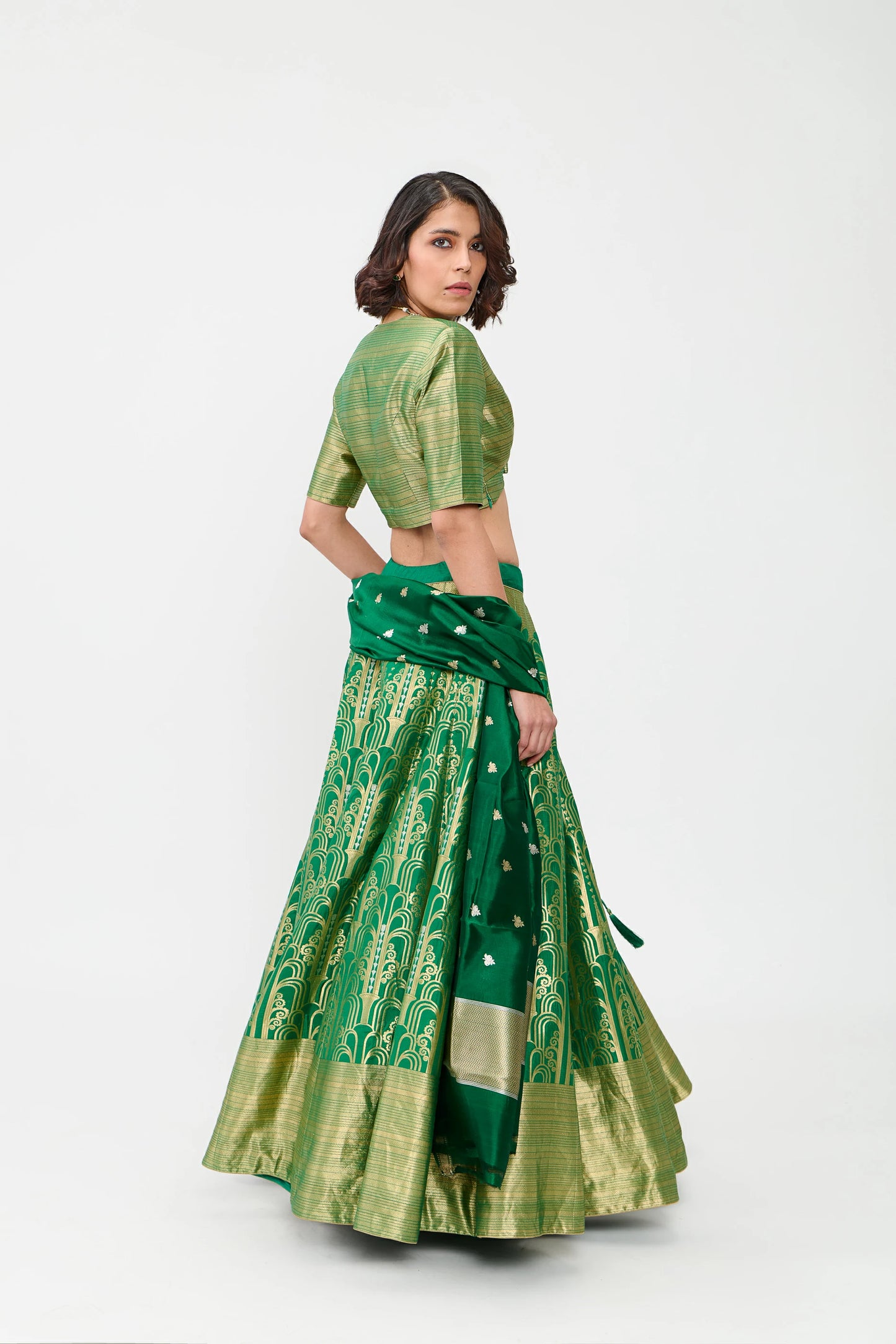 Aatishi Lehenga