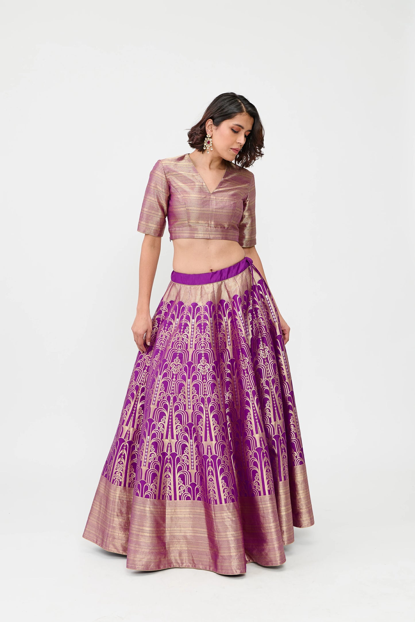 Aatishi Lehenga