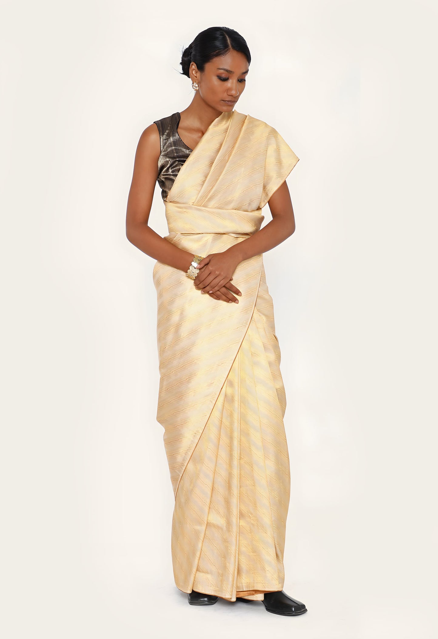 Dhari - Lakir Jaal Saree