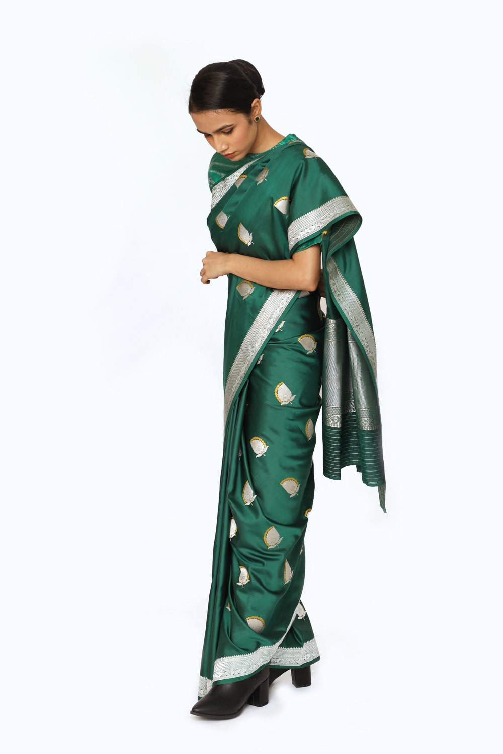 PALLAVI - Emerald Green Saree