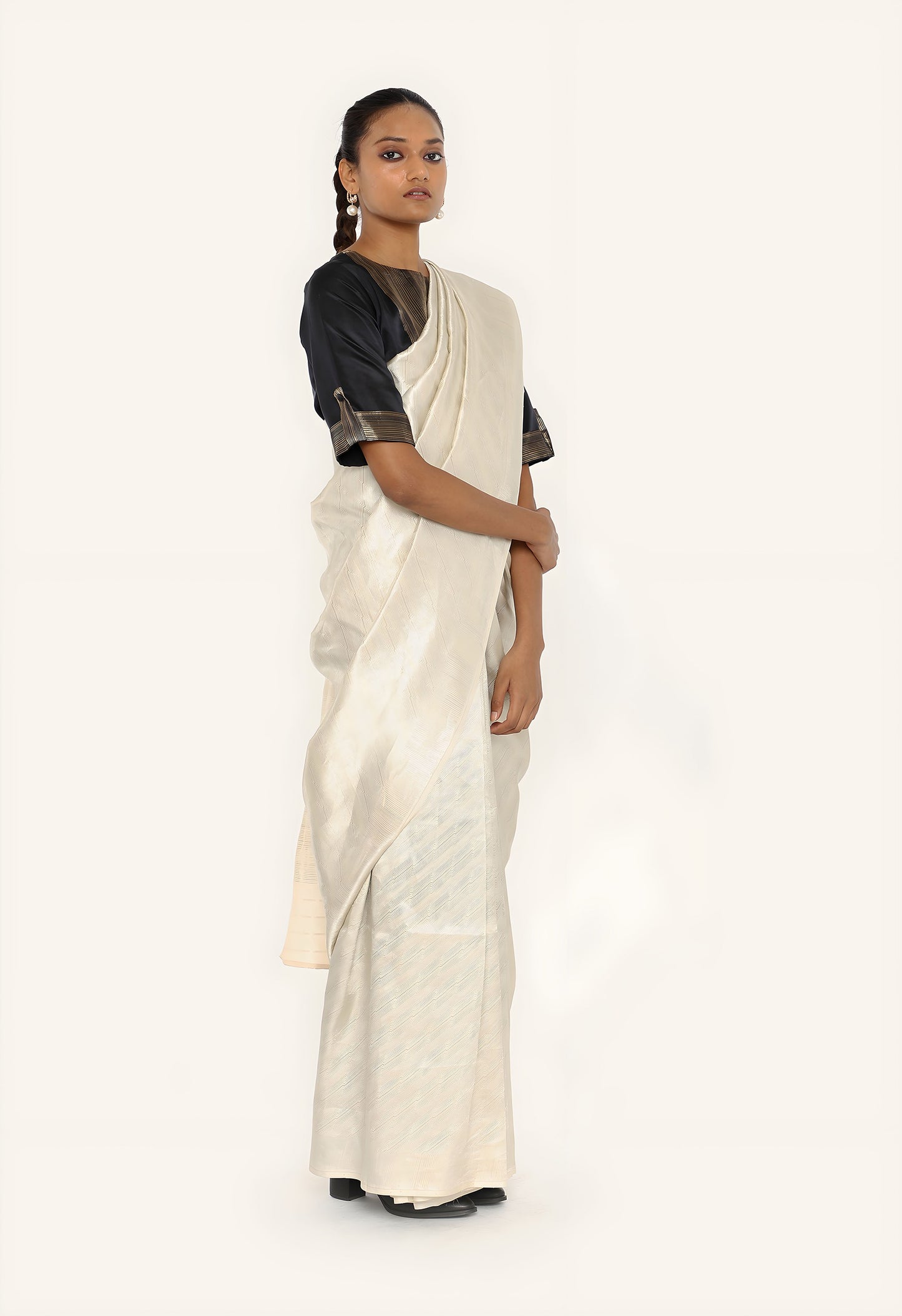 Dhari - Lakir Jaal Saree