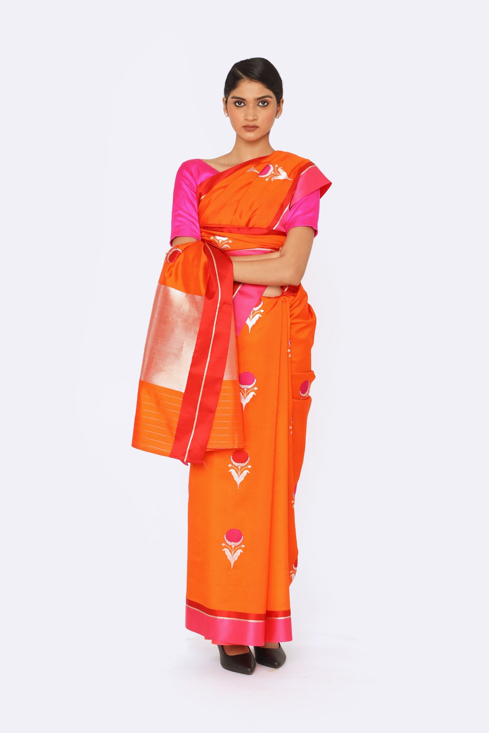 PALLAVI – Tangy Orange Saree