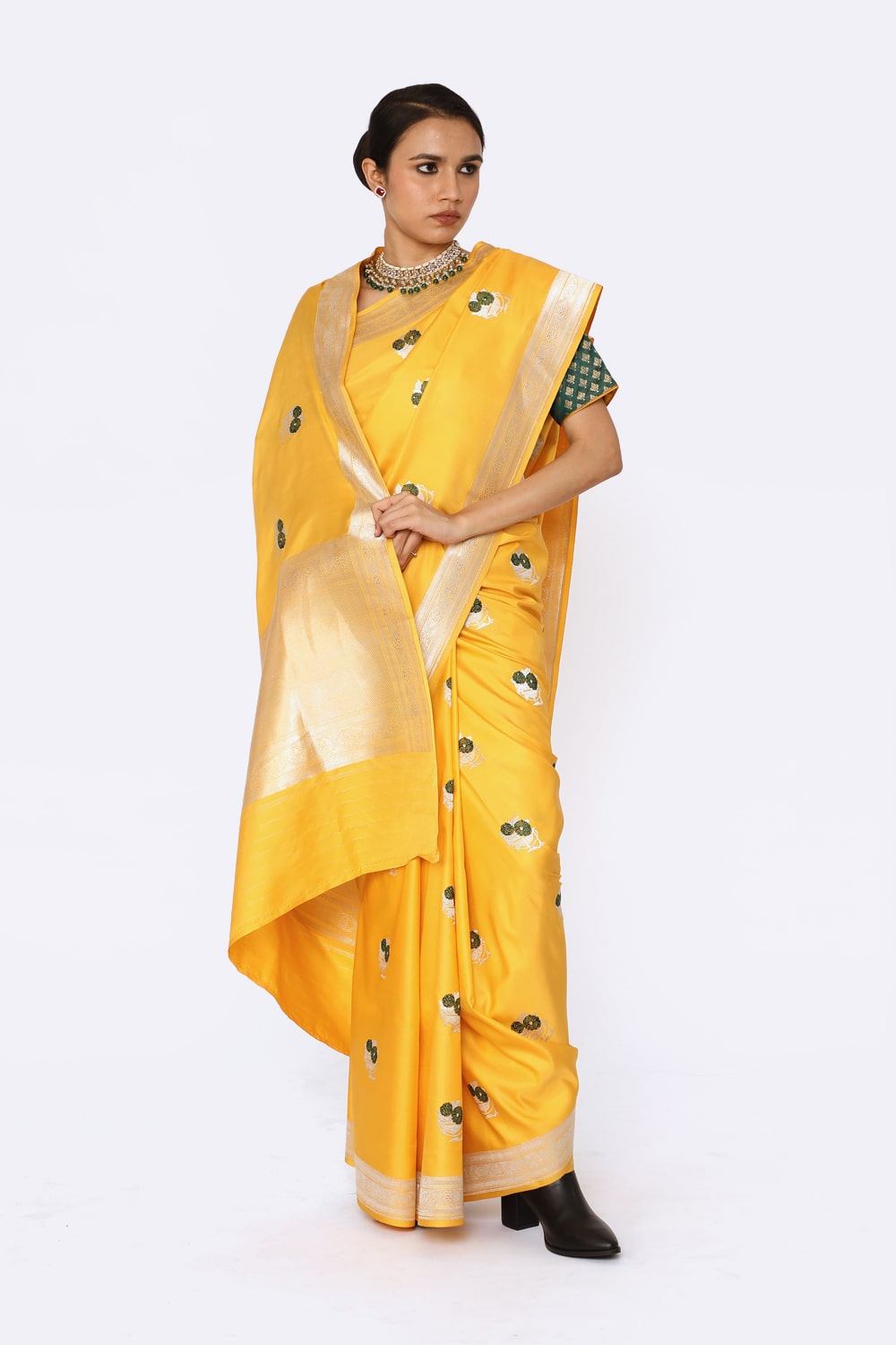 PALLAVI - Mustard Saree